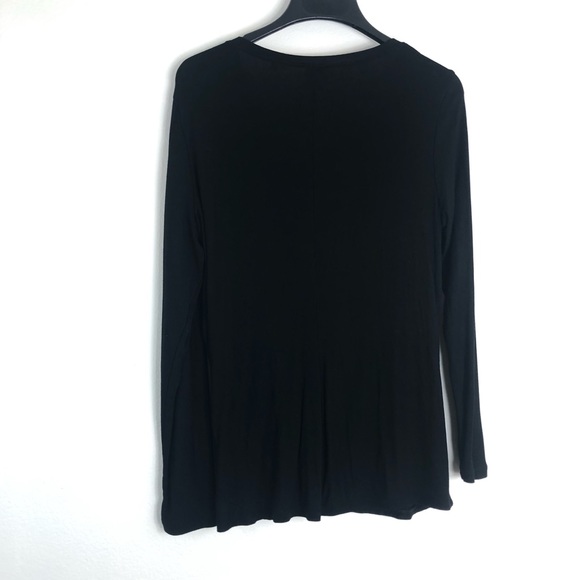 CAbi 3623 Women's Large Reveal Tee Shirt Top Solid Black Knotted Rayon Stretch - Picture 3 of 5